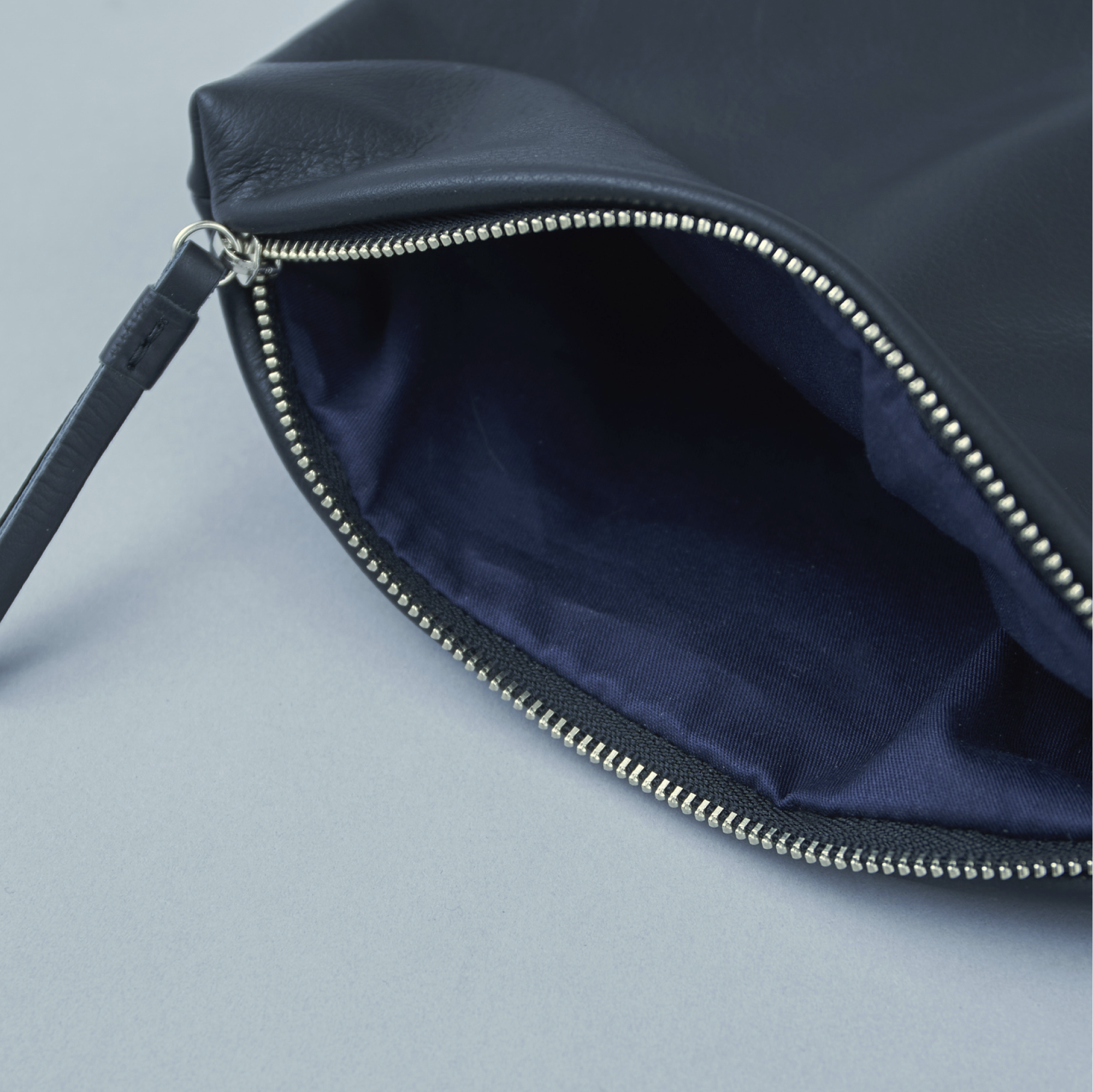 POUCH M / RT-puc-M